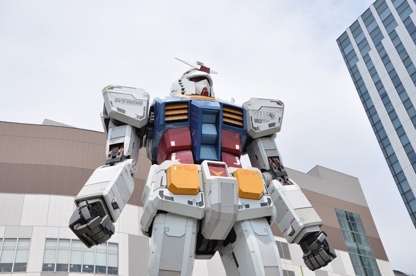 giant gundam robot takes a knee in japan designboom 01