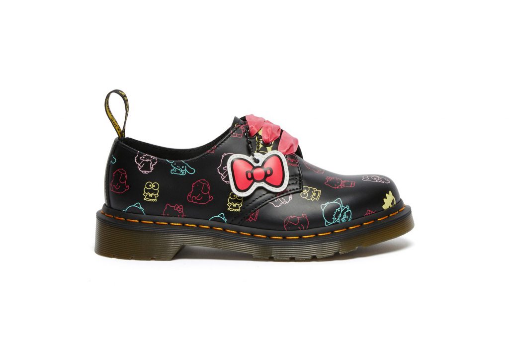 https hypebeast.com wp content blogs.dir 6 files 2021 02 dr martens hello kitty sanrio my melody boots 3