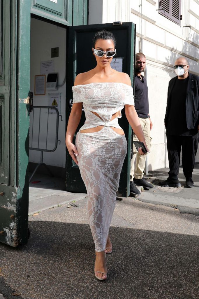 Did Kim Kardashian Violate Vatican Dress Code?