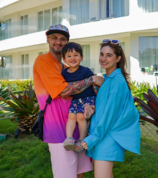Coleen Garcia and her family 
