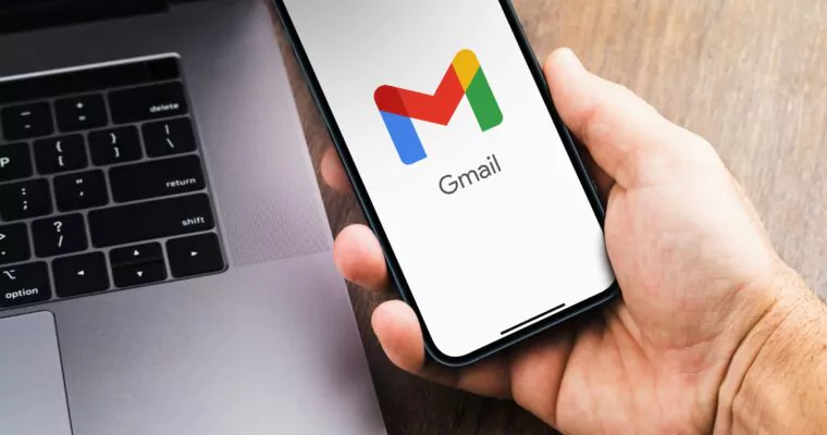 Gmail to add emoji