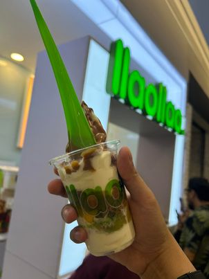 Llaollao, one of the food places in Gateway, Cubao. 