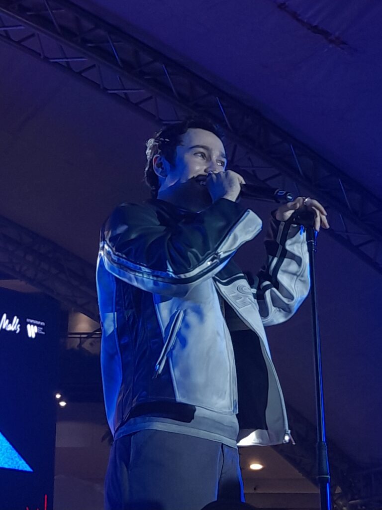 MAX Live in Manila 1