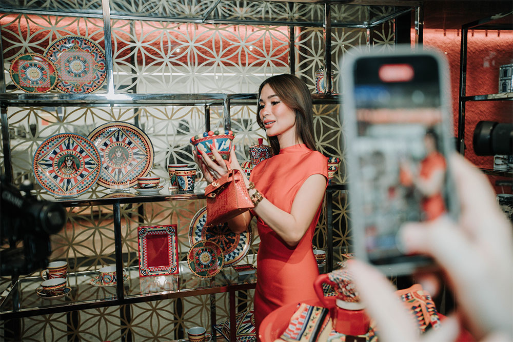 Heart Evangelista checks out the D G Collection
